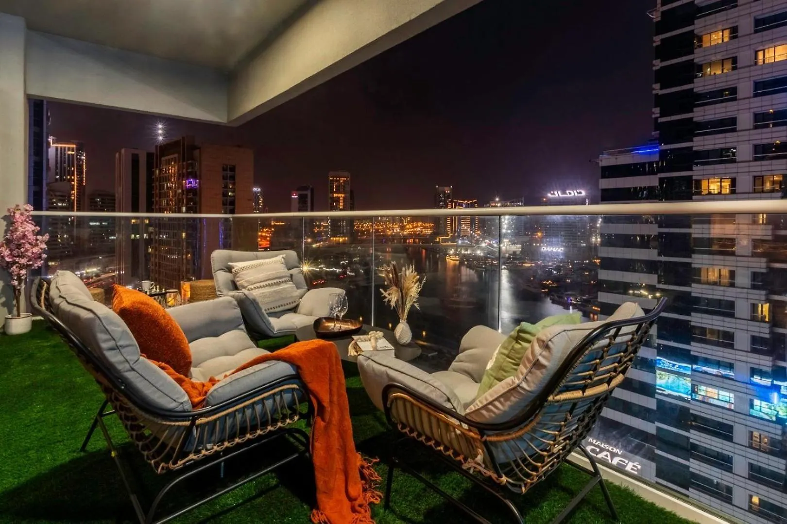 Апартаменты Guestready - Sleek City Retreat In Business Bay Дубай